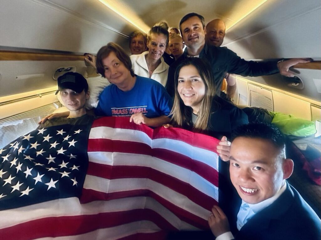 Trump, Rusya’da Tutuklu ABD Vatandaşını Kurtardı